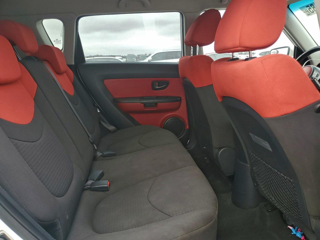 Kia Soul + Image 10