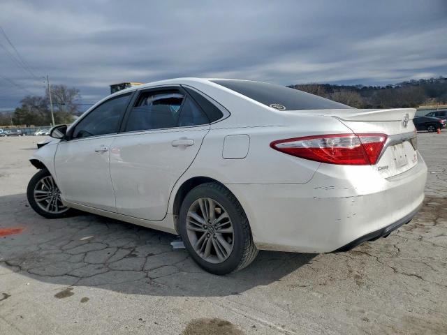 Toyota Camry Le Image 2