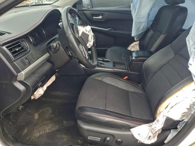 Toyota Camry Le Image 12