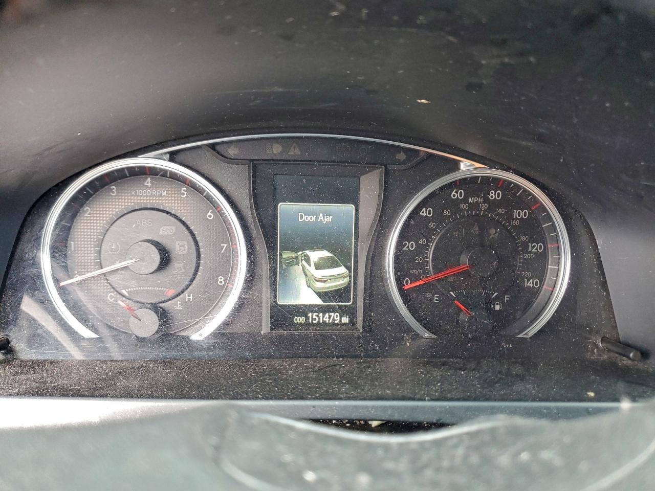 Toyota Camry Le Image 7