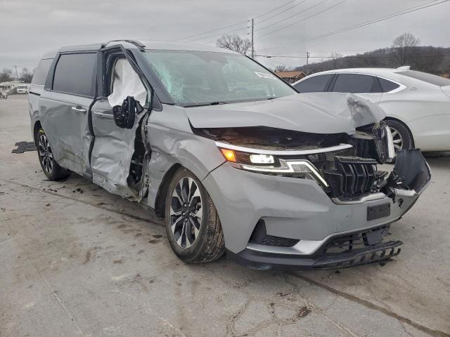 Kia Carnival Ex Image 12