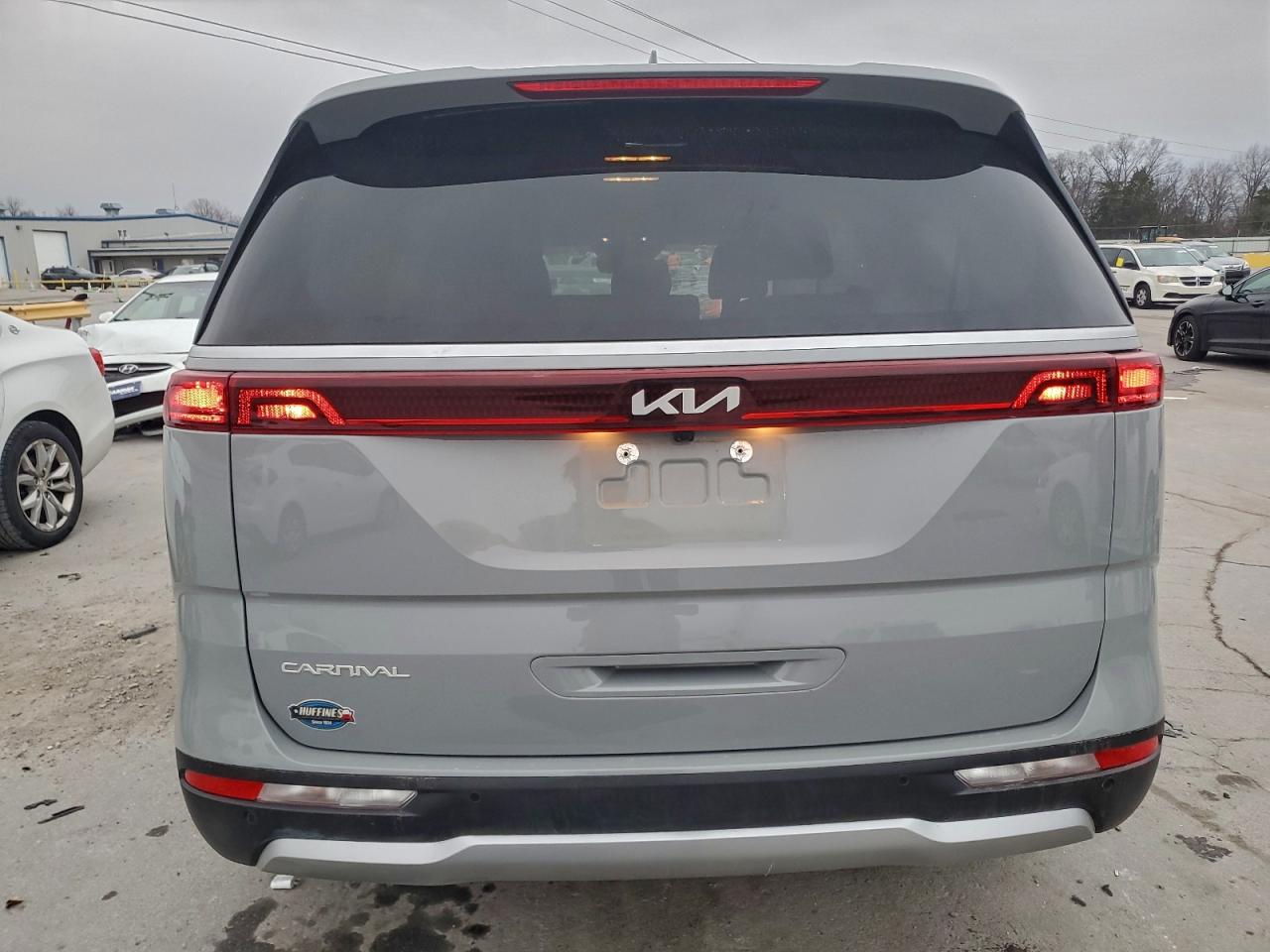 Kia Carnival Ex Image 9