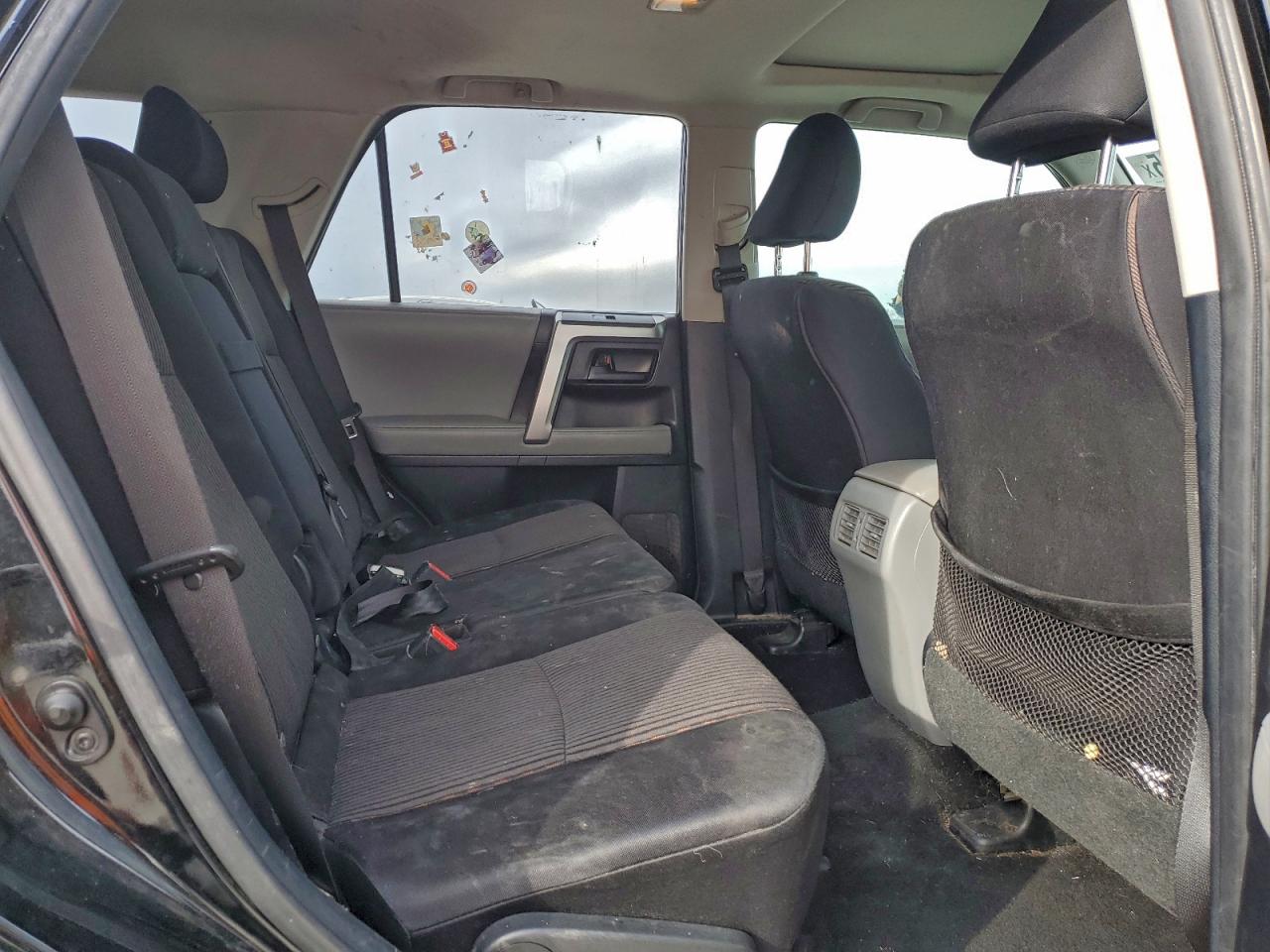 Toyota 4Runner Sr5 Image 6