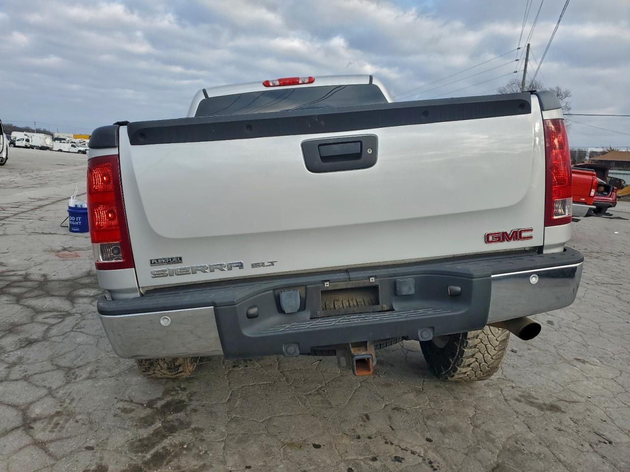 GMC Sierra K1500 Slt Image 3
