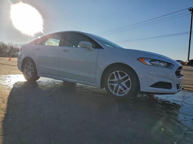 Ford Fusion Se Image 10