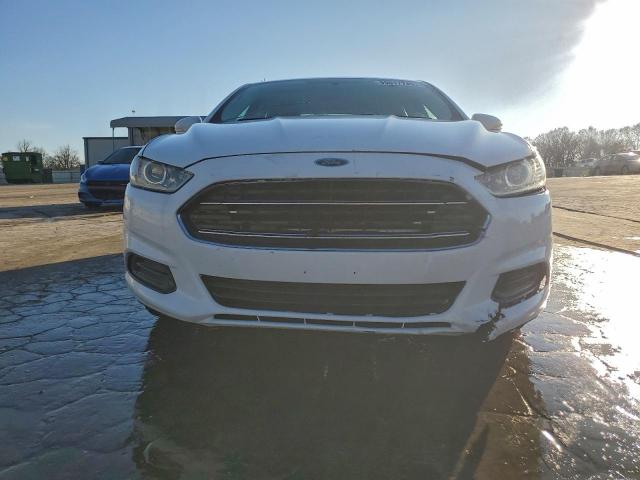 Ford Fusion Se Image 8