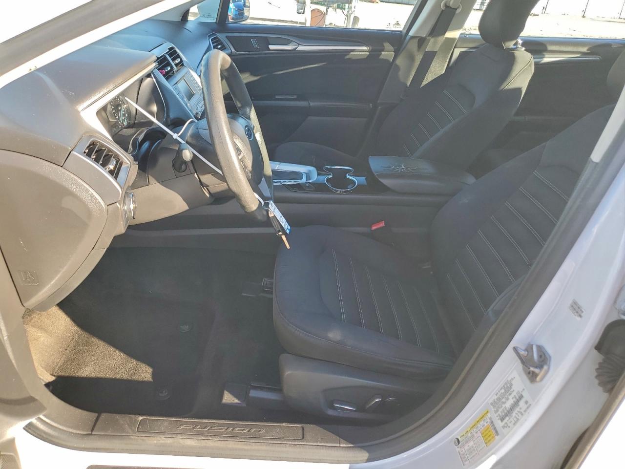 Ford Fusion Se Image 3