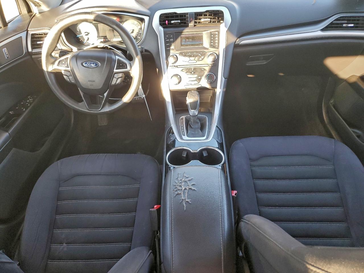 Ford Fusion Se Image 9