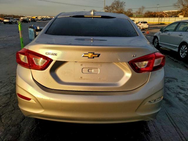 Chevrolet Cruze Lt Image 8