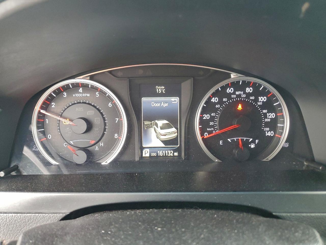 Toyota Camry Le Image 5