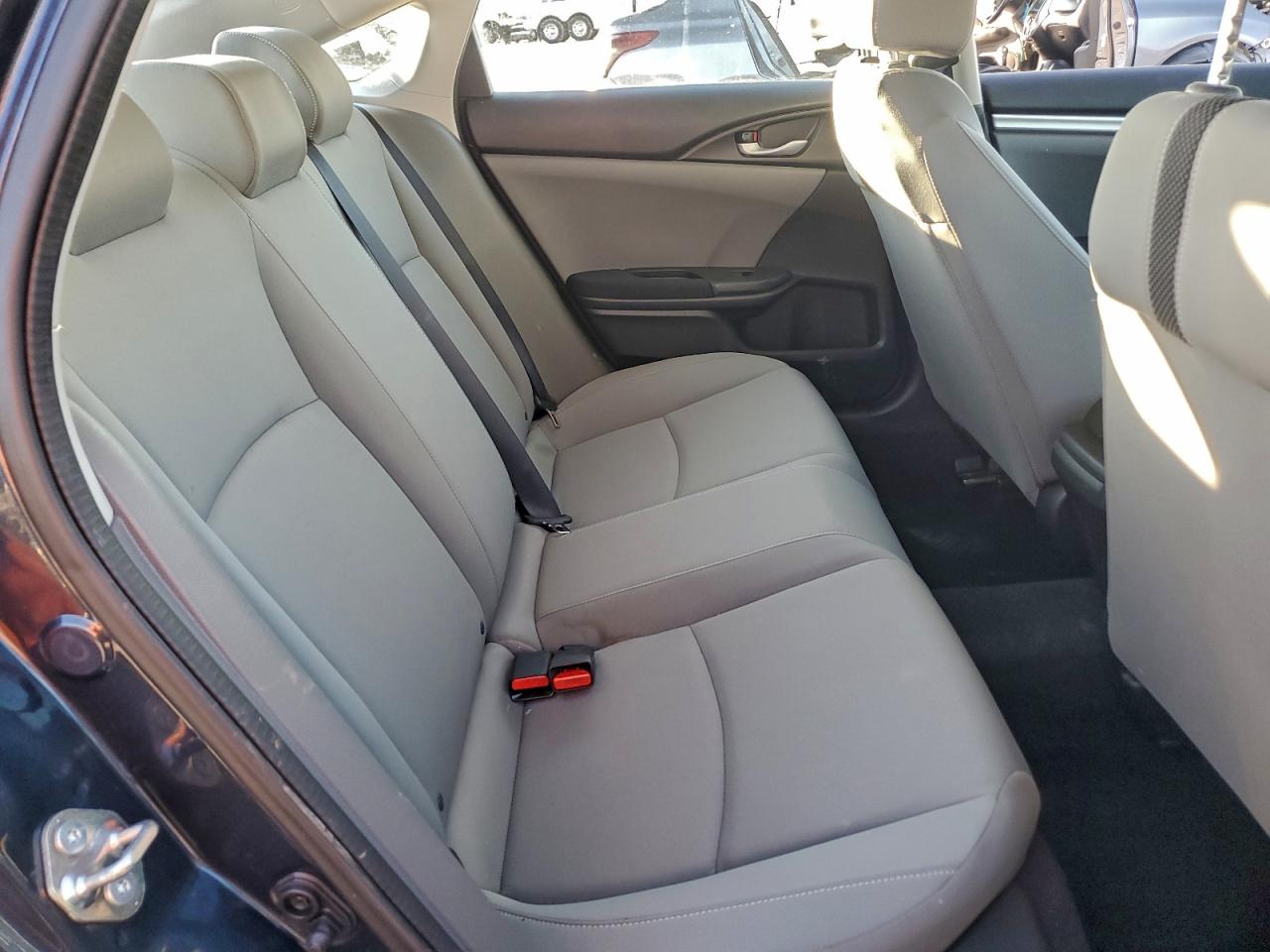 Honda Civic Lx Image 11