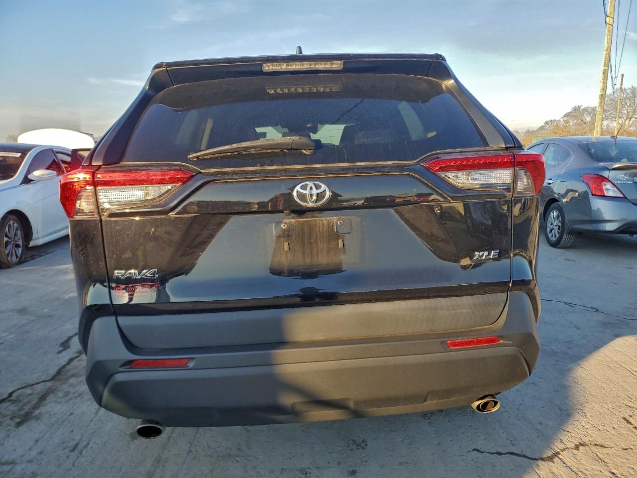 Toyota RAV4 Xle Image 5