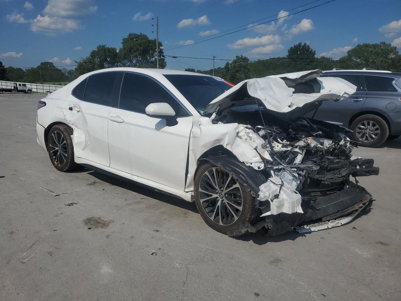 Toyota Camry Se Image 7