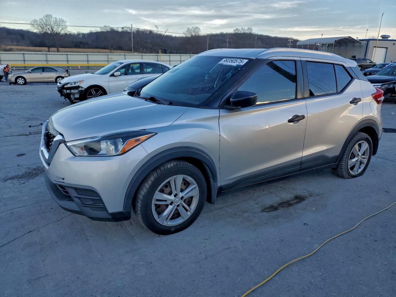 Nissan Kicks S Image 1