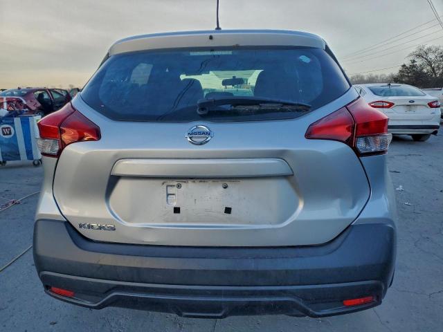 Nissan Kicks S Image 4