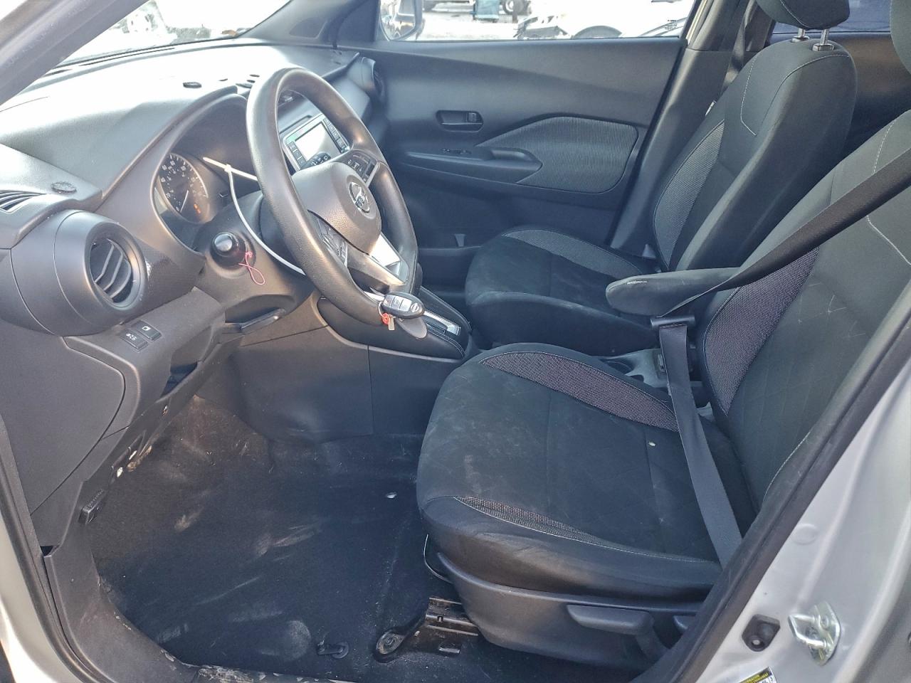 Nissan Kicks S Image 5