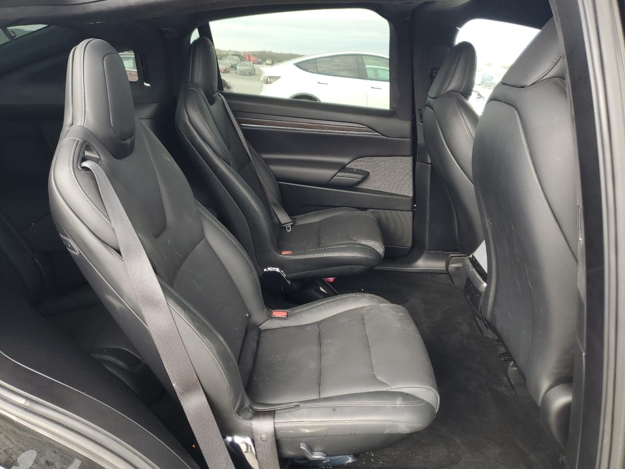 Tesla Model X Image 13