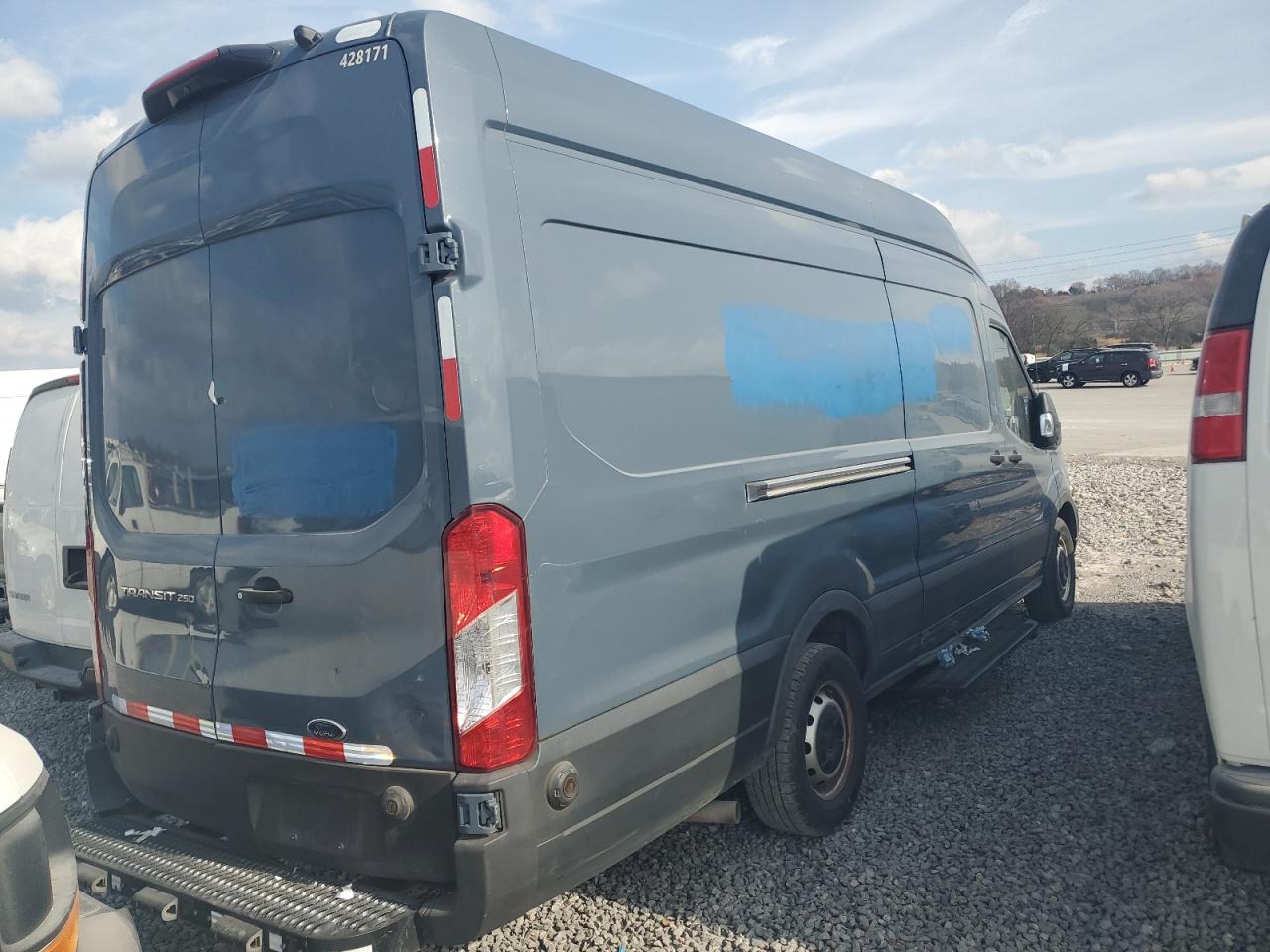 Ford Transit T-250 Image 3