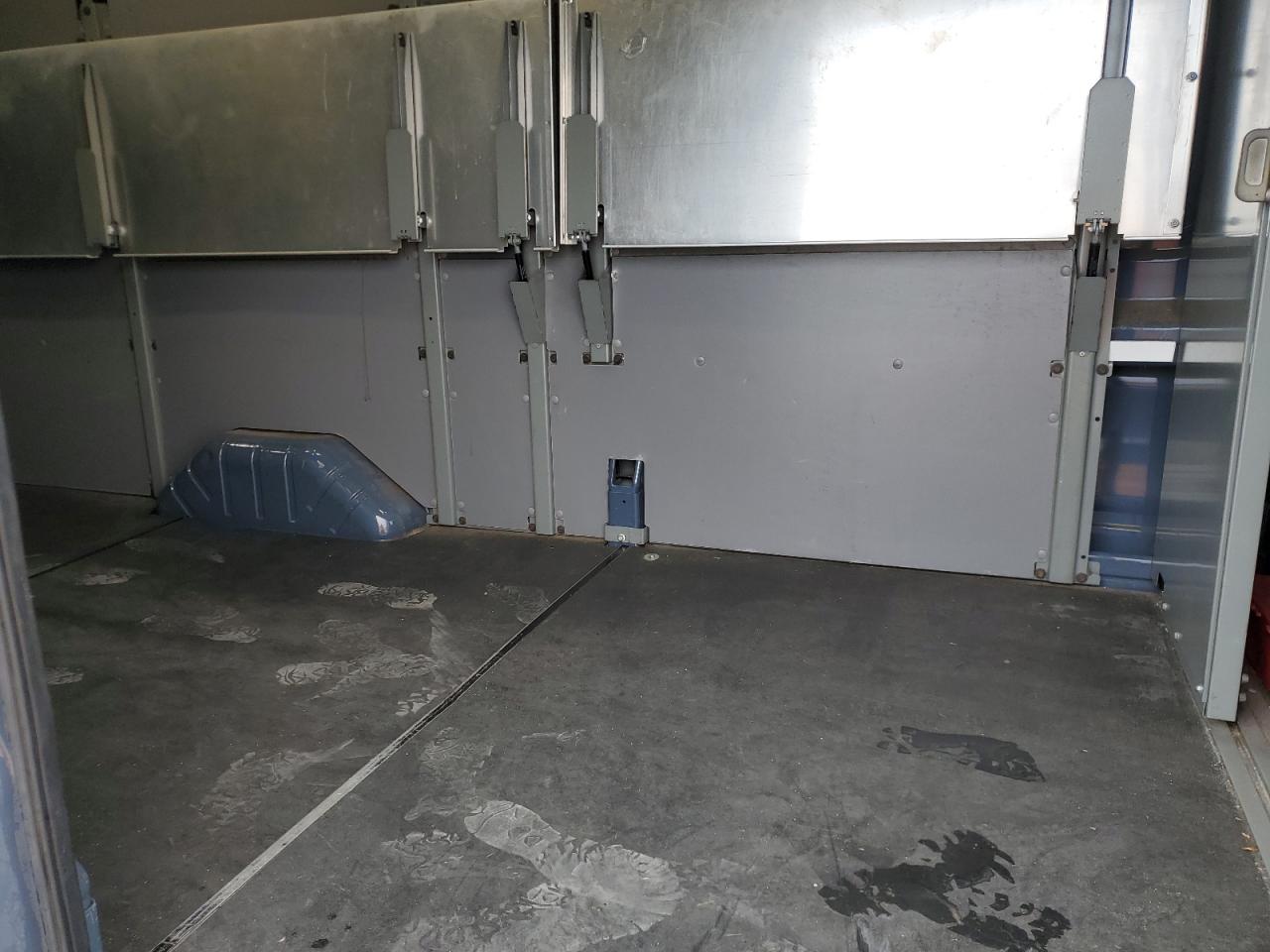 Ford Transit T-250 Image 8