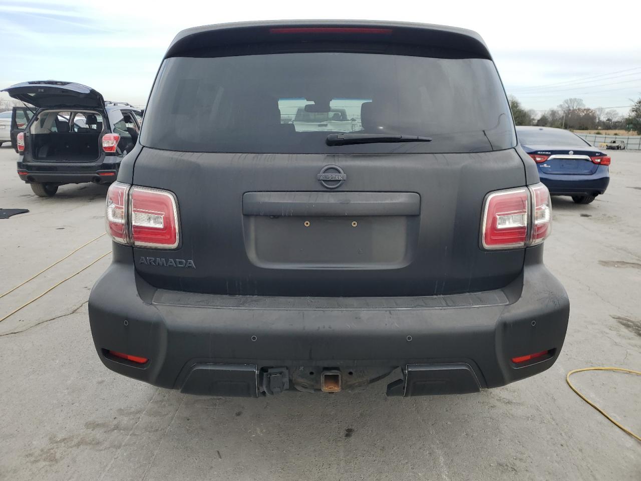 Nissan Armada Sv Image 12