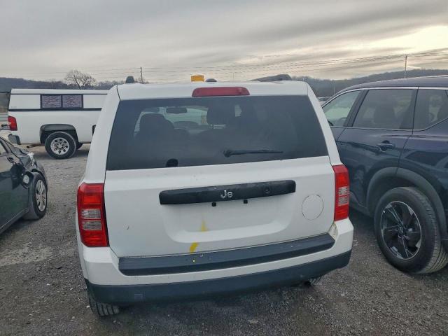 Jeep Patriot Sport Image 4