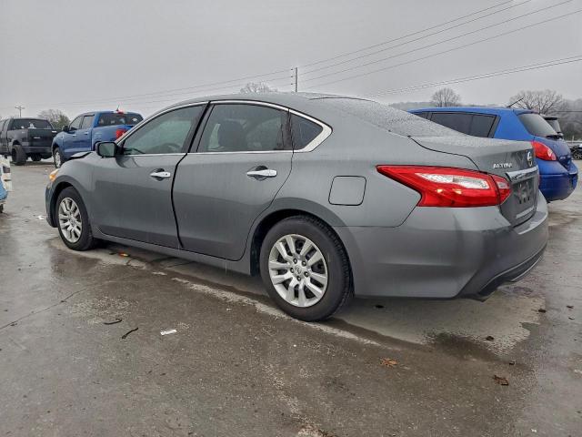 Nissan Altima 2.5 Image 9