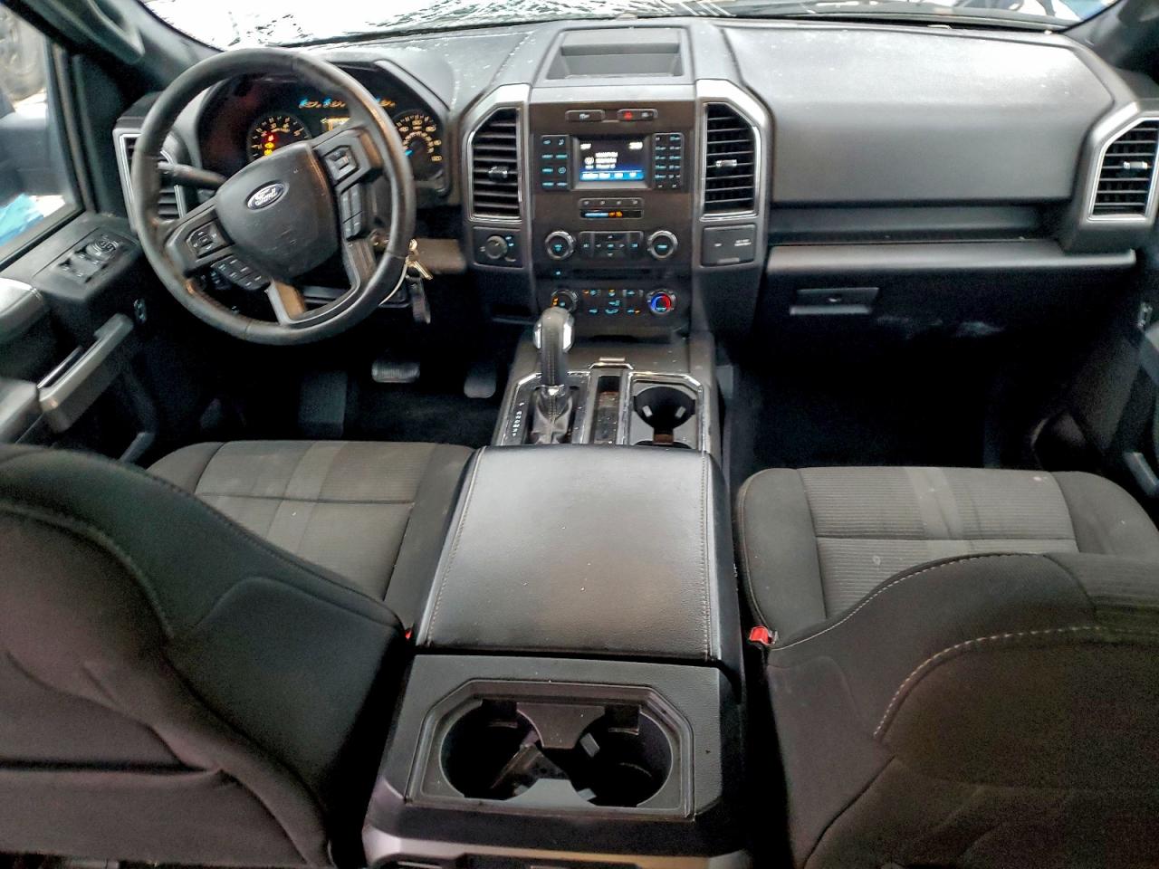 Ford F-150 Supercrew Image 8