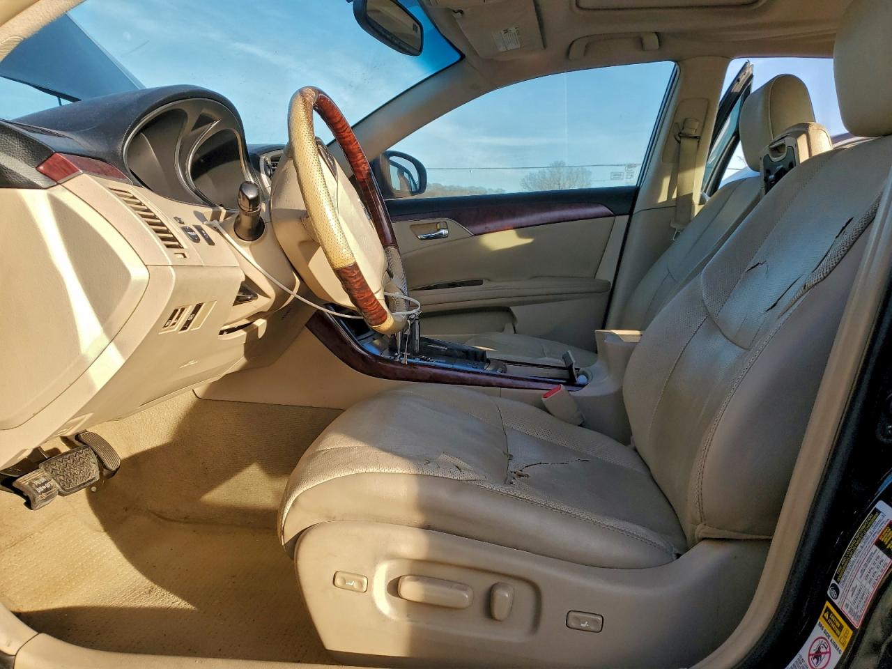 Toyota Avalon Base Image 8