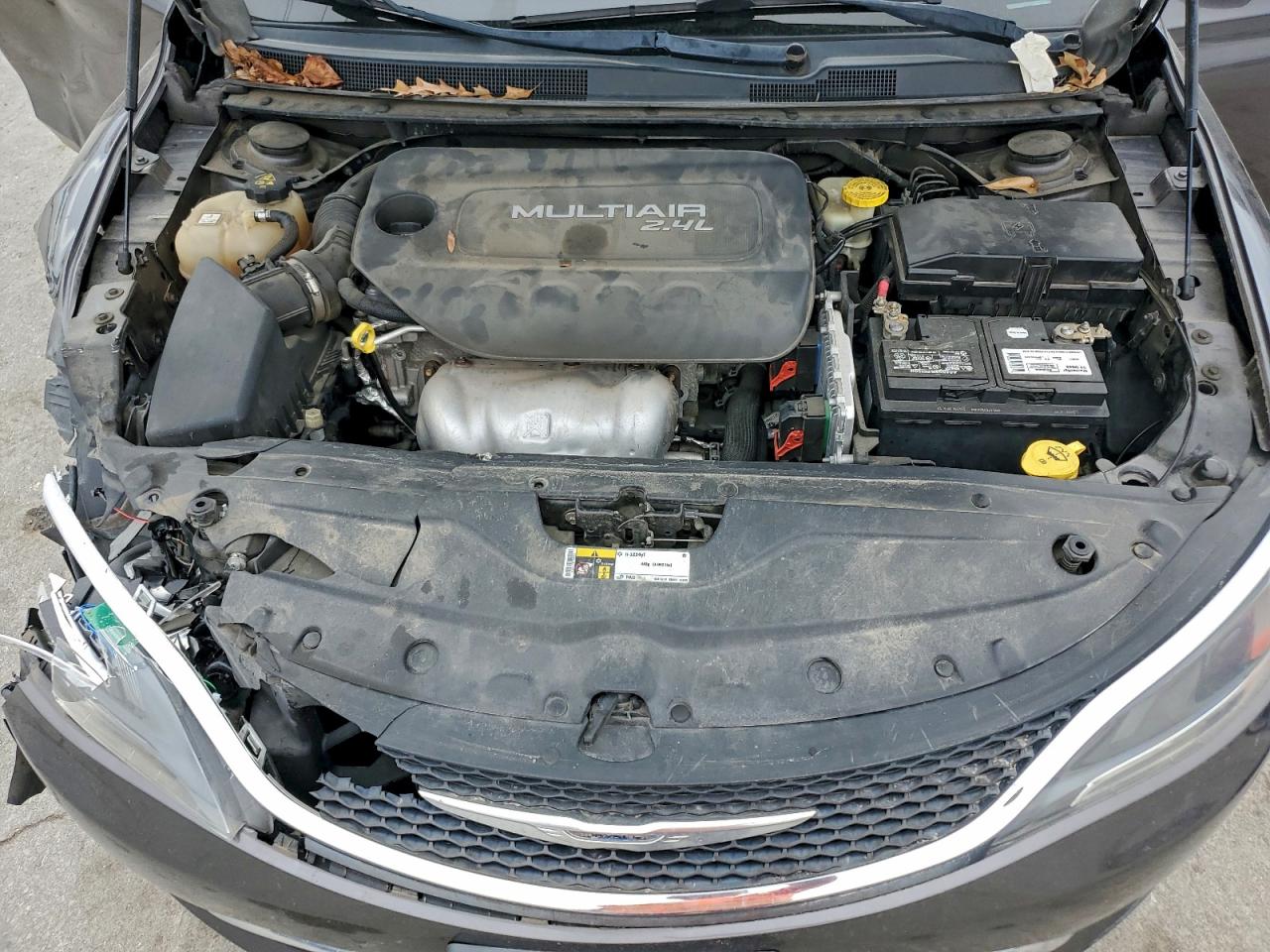 Chrysler 200 Limited Image 3