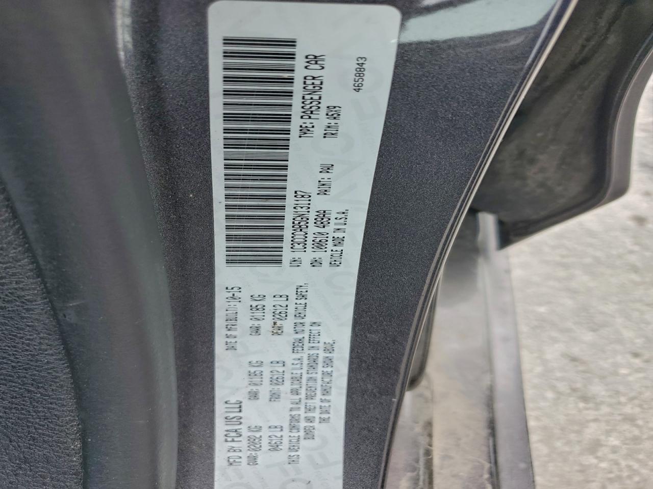 Chrysler 200 Limited Image 12