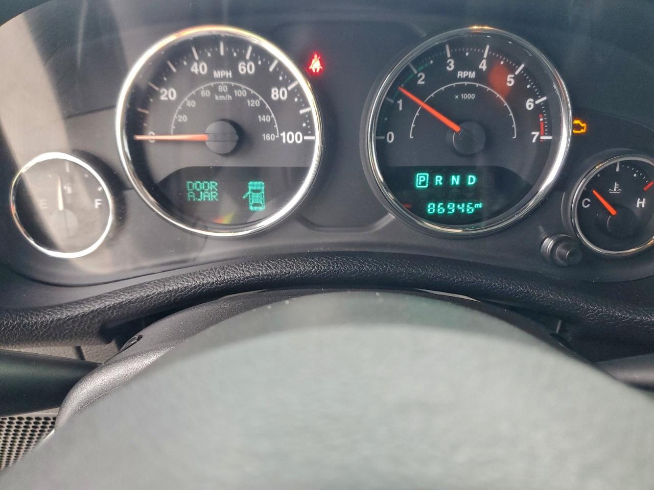 Jeep Wrangler Sahara Image 10