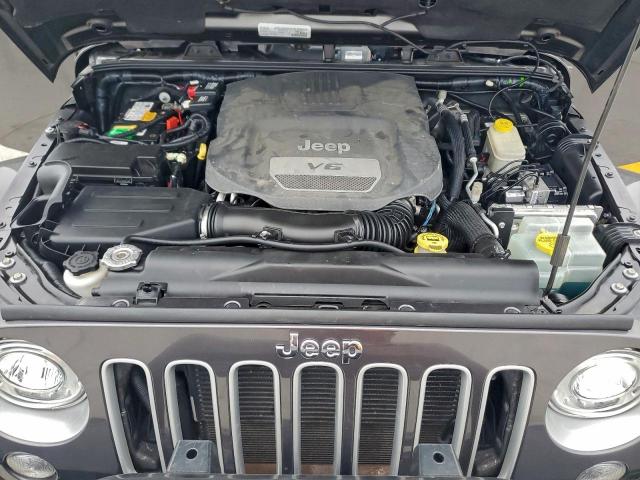 Jeep Wrangler Sahara Image 7