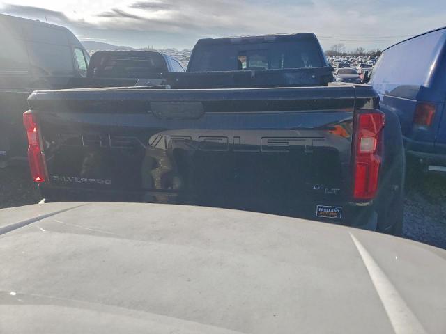 Chevrolet Silverado K3500 Lt Image 5