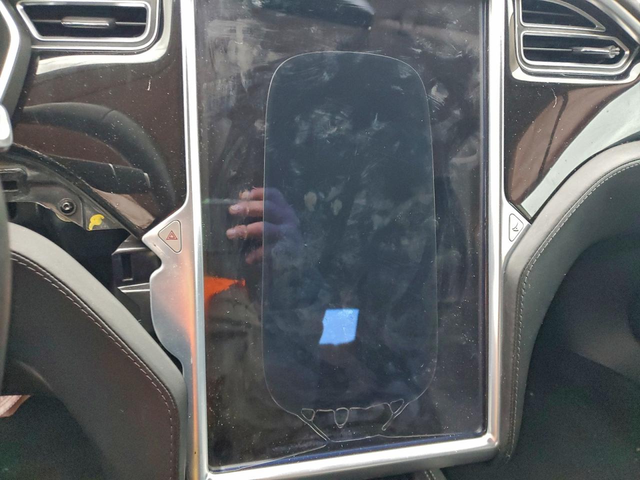 Tesla Model S 85d Image 8