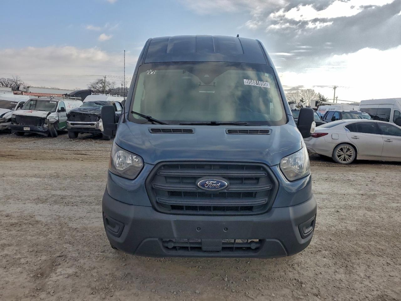 Ford Transit T-250 Image 5