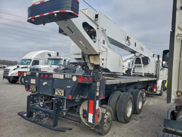 Peterbilt 365 Image 10