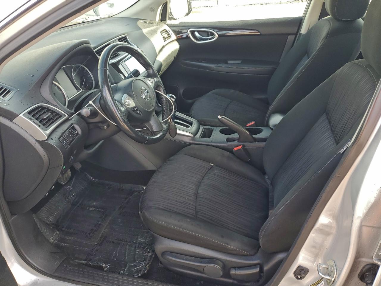 Nissan Sentra S Image 12