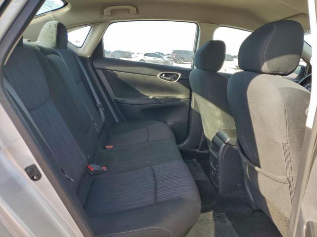 Nissan Sentra S Image 10