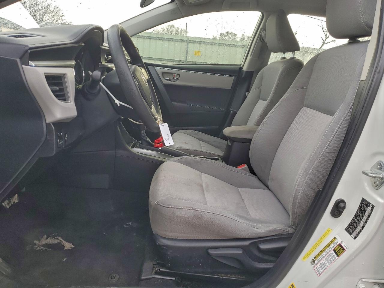 Toyota Corolla L Image 12