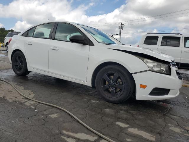 Chevrolet Cruze Ls Image 2