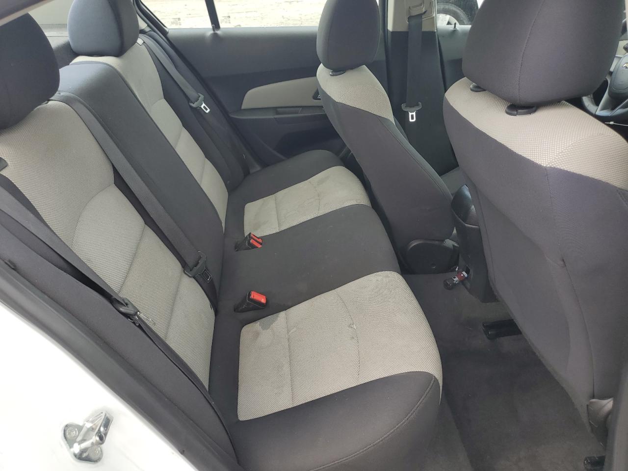 Chevrolet Cruze Ls Image 8