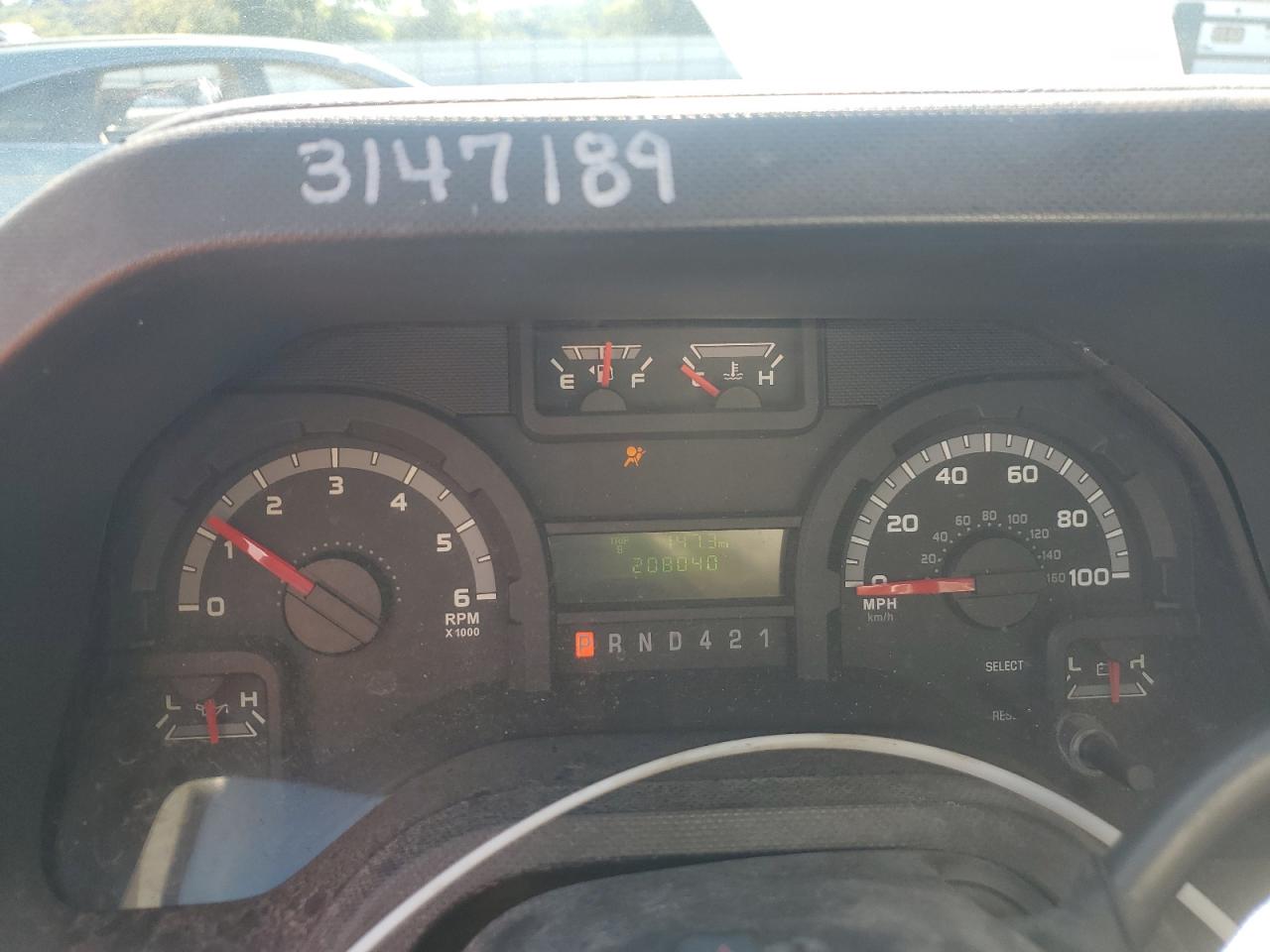 Ford Econoline E350 Super Duty Cutaway Van Image 5