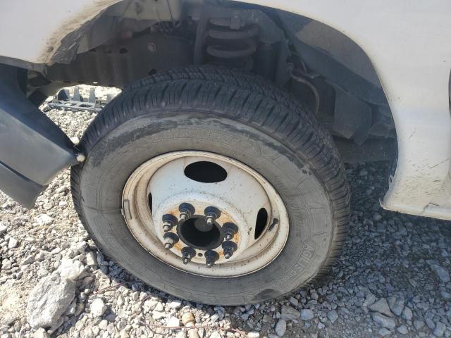 Ford Econoline E350 Super Duty Cutaway Van Image 6