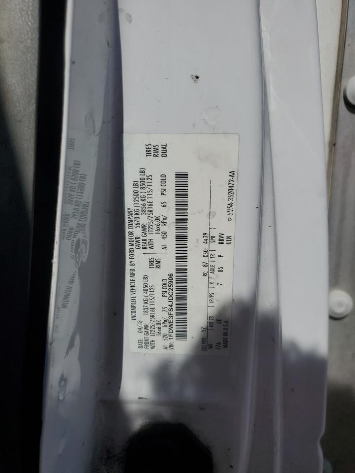 Ford Econoline E350 Super Duty Cutaway Van Image 3