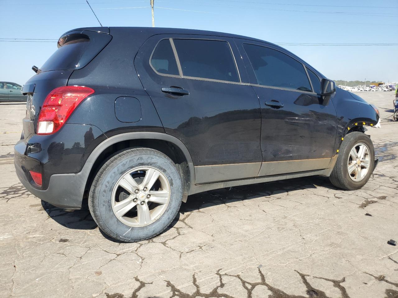 Chevrolet Trax Ls Image 3