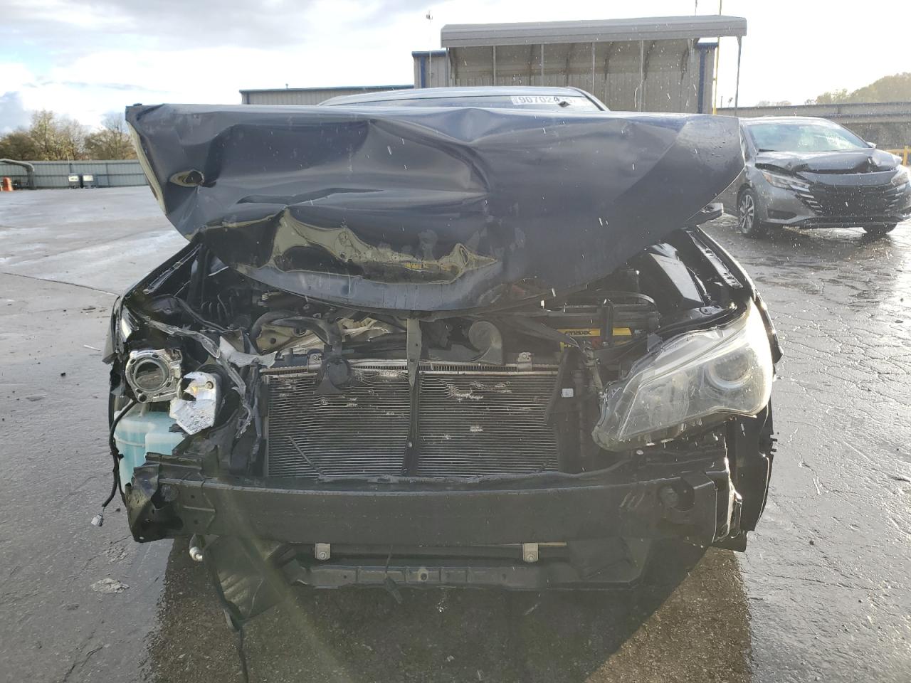 Toyota Camry Le Image 13