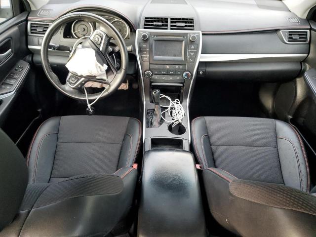 Toyota Camry Le Image 6