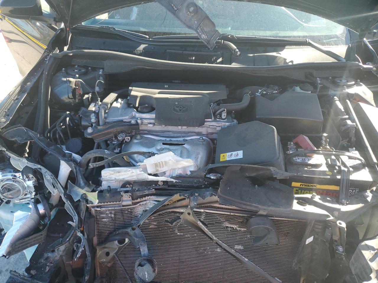 Toyota Camry Le Image 8