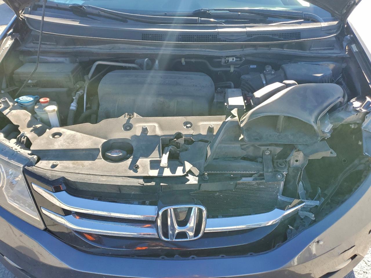 Honda Odyssey Touring Image 11