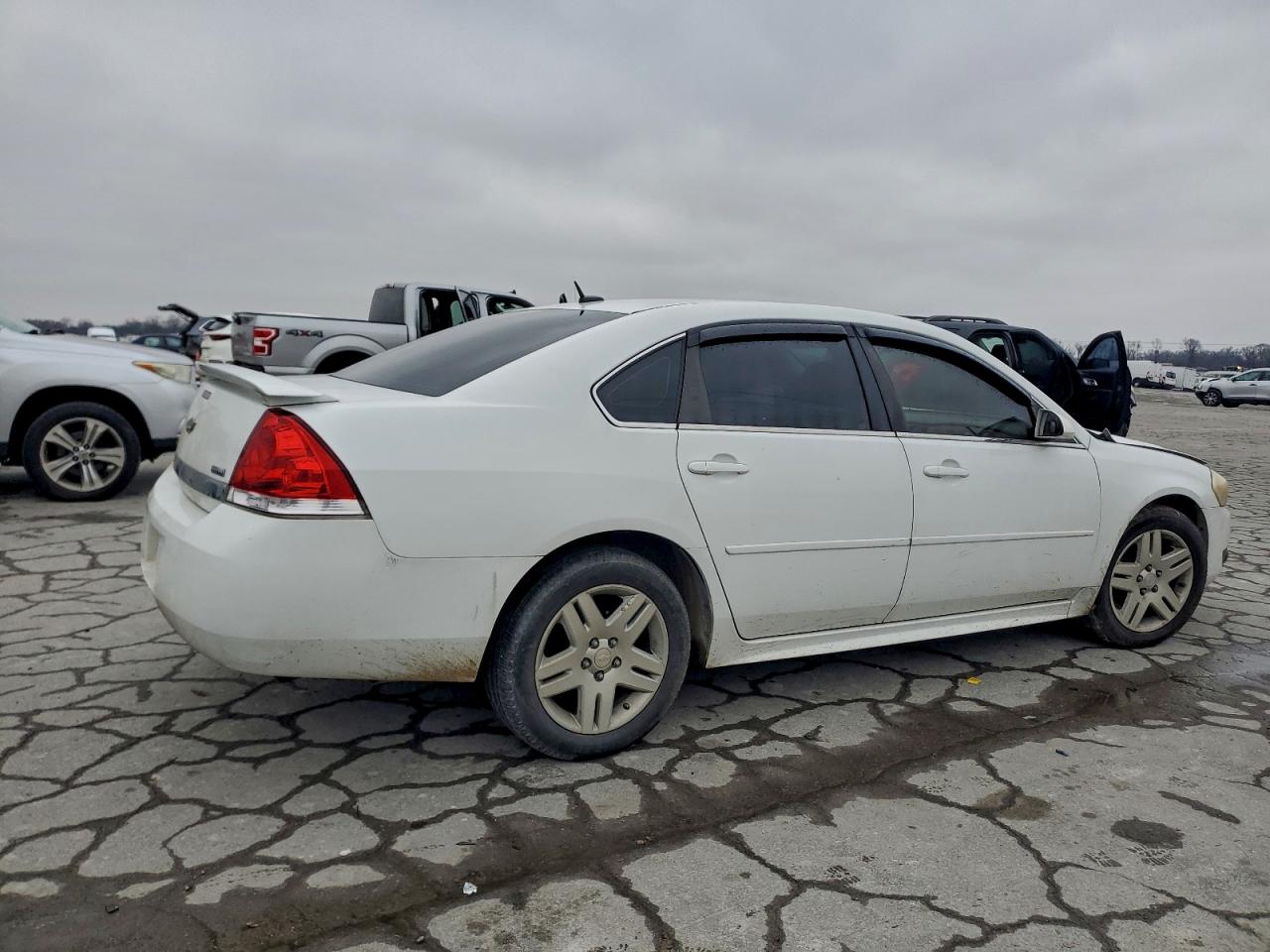 Chevrolet Impala Lt Image 11